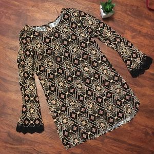 Pattern long sleeve dress